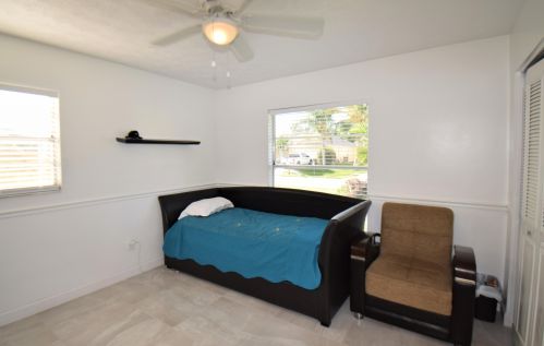 890 Walters Ter, Fort Pierce FL  34983-3987 exterior