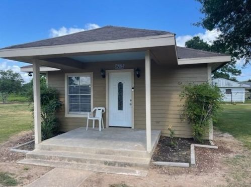 37559 Meadowview Dr, Hempstead TX  77445-8240 exterior