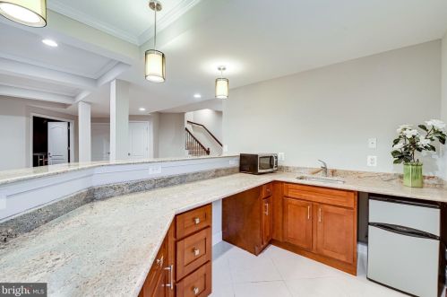 1339 Mayflower Dr, Mc Lean VA 22101-5612 exterior