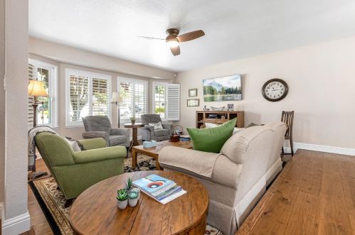 100 Cyn Rim Dr, Folsom CA 95630-2034 exterior