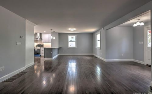 27 Myrtle St, Norwalk CT 06855-1314 exterior