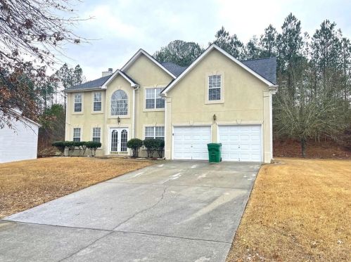 1623 Rogers Crossing Dr, Lithonia GA  30058-7011 exterior