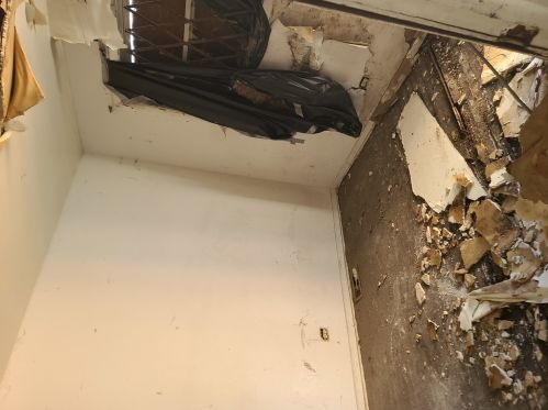 1009 Marquette Rd, Chicago IL 60621-1217 exterior