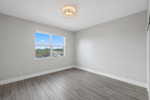 4220 5 Ave, Boca Raton FL 33431-4659 exterior