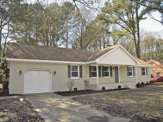 328 Bartell Dr, Chesapeake, VA 23322-5510