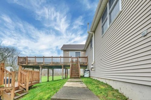 2478 Mt Hope Rd, Middletown NY 10940-7317 exterior