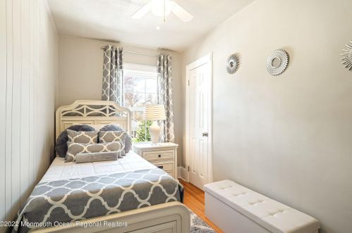 70 Emerald Pl, Clark NJ 07066-1410 exterior