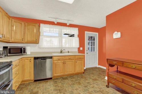 49 Columbus Ave, Littlestown PA 17340-1103 exterior