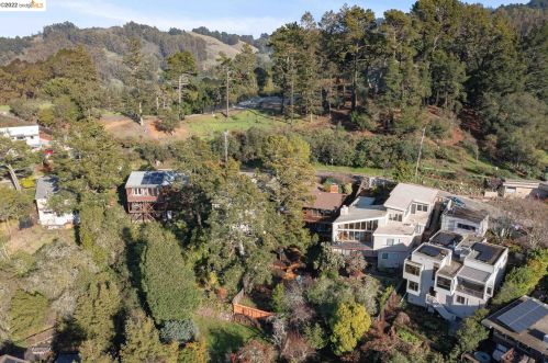 1404 Smt Rd, Berkeley CA 94708-2215 exterior