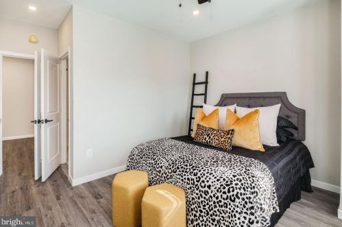 1039 51 St, Philadelphia PA 19143-4213 exterior