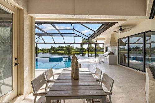 9563 Firenze Cir, Naples FL 34113-8138 exterior