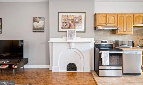 929 6 St, Philadelphia PA 19123-1405 exterior