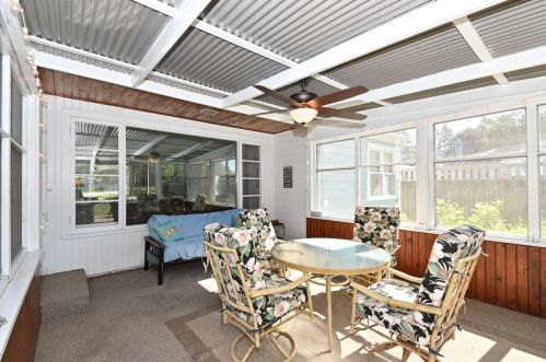 1423 Oconomowoc Ave, Watertown WI 53094-5220 exterior