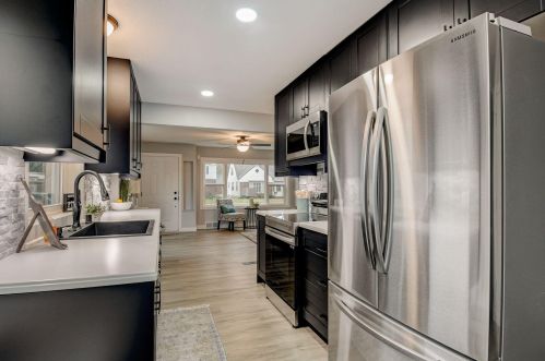 2908 77th St, Milwaukee WI  53222-5016 exterior