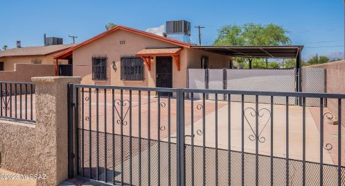 2419 23 St, Tucson AZ 85711-4916 exterior