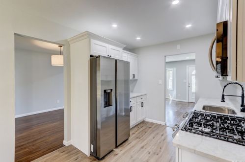 14 Gannet Dr, Commack NY 11725-4903 exterior