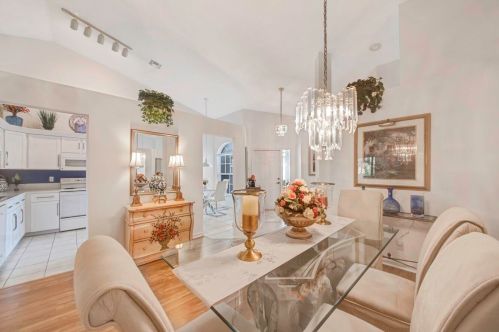 6263 Long Ky Ln, Boynton Beach FL 33472-2373 exterior