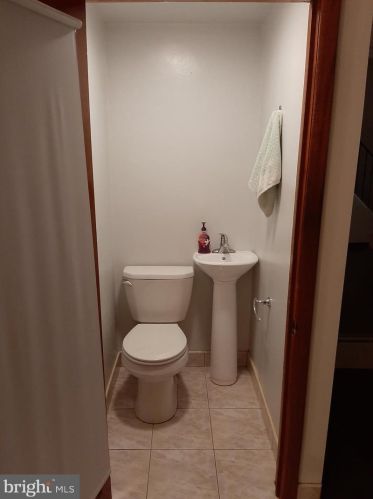 2337 15 St, Philadelphia PA 19102-5025 exterior