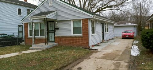 4562 46, Milwaukee WI 53220-4104 exterior