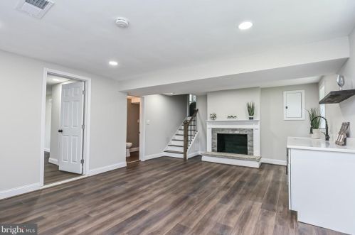 2002 Belle View Blvd, Alexandria VA 22307-1360 exterior