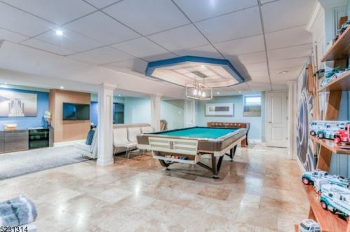 23 Oak Rdg, Springfield NJ 07081-3719 exterior