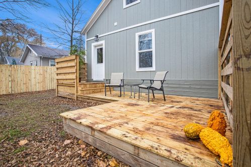 2131 Amherst Ave, Kalamazoo MI  49008-3935 exterior