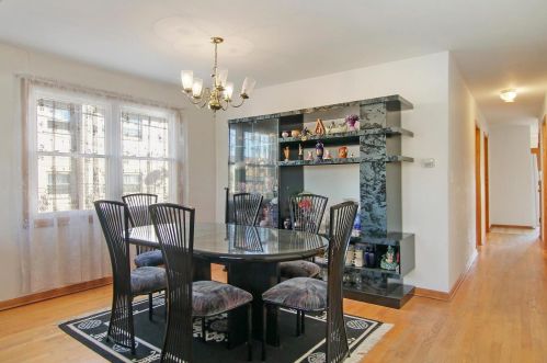 6601 Cornelia Ave, Chicago IL 60618-6035 exterior