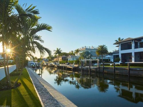 595 16 Ave, Naples FL 34117-2242 exterior