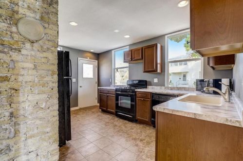 1101 72nd St, Milwaukee WI  53214-3119 exterior