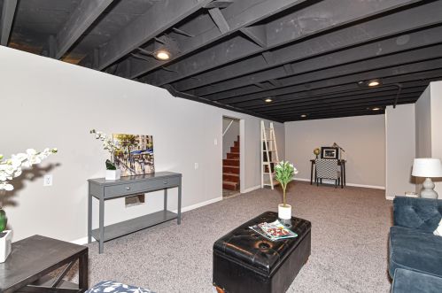 8912 Auer Ave, Milwaukee WI  53222-3624 exterior