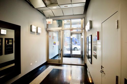 1 8th St, Chicago, IL 60605-2118