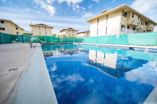 819 Ala Lilikoi St, Honolulu HI  96818-2419 exterior