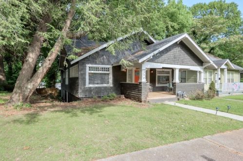 390 Holderness St, Atlanta GA 30310-1706 exterior