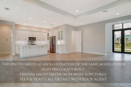 446 10 Ave, Naples FL 34117-4979 exterior