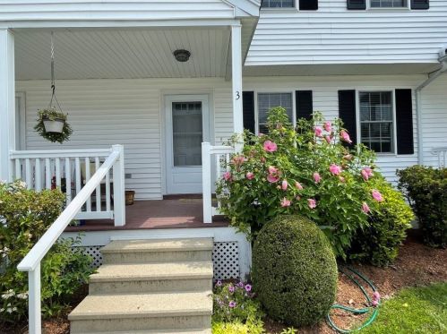 3 Leah Cir, Methuen, MA 01844-6566