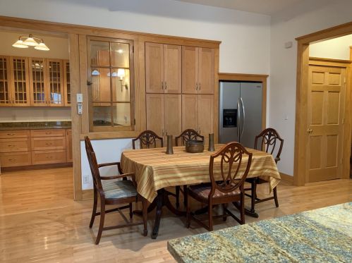 415 Surf St, Chicago IL 60657-6106 exterior