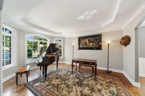 546 Crockett Ave, Elmhurst IL 60126-1810 exterior