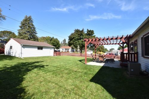 4145 Packard Ave, Milwaukee WI 53235-5544 exterior