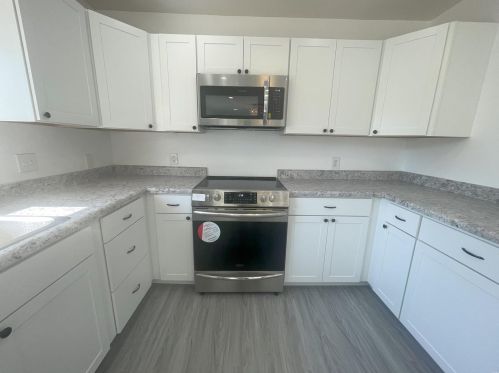 1130 Chambers Rd, Saint Louis MO 63137-1507 exterior