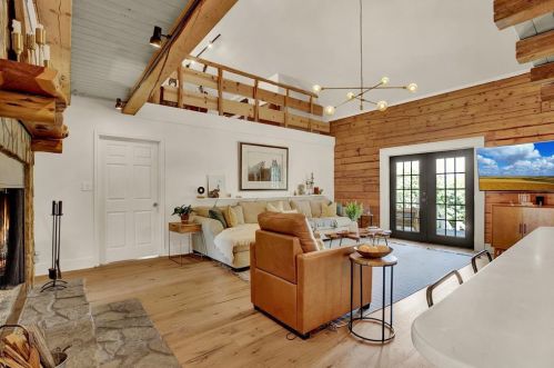 545 Hillside Dr, Spring Branch TX 78070-3814 exterior