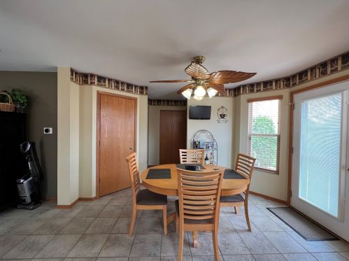 1010 Neufairfield Dr, Joliet IL 60432-0736 exterior