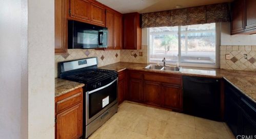 13052 April Dr, Riverside CA 92503-0933 exterior