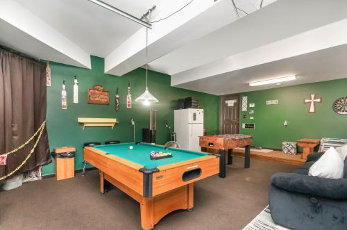 665 Shelby St, Gary IN 46403-2254 exterior