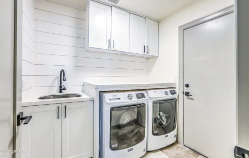 4333 Angela Dr, Phoenix AZ  85032-2282 exterior