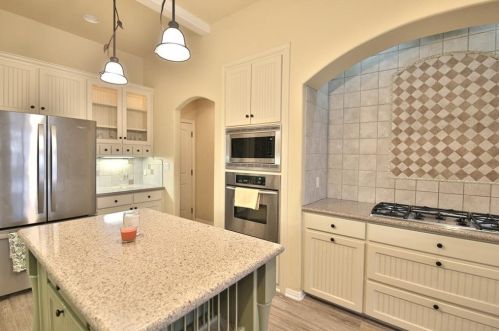 300 Riv Down Rd, Georgetown TX 78628-8243 exterior