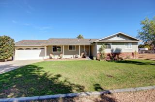 11840 25th Pl, Phoenix AZ  85028-1102 exterior