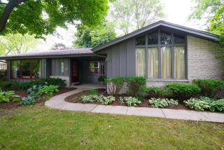 7075 97th St, Milwaukee, WI 53224-4600