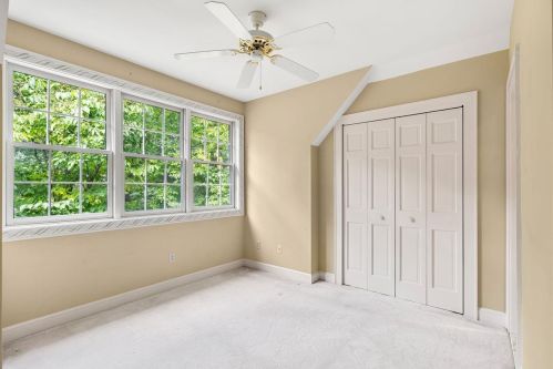 106 Ml Rd, North Hampton NH 03862-2322 exterior