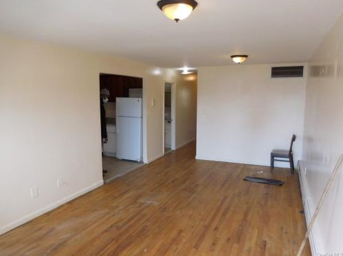 1551 Bruckner Blvd, Bronx NY 10472-6408 exterior