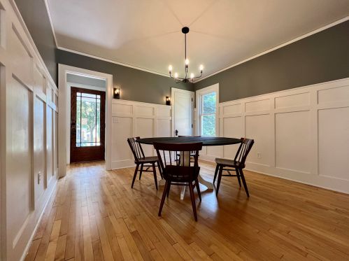 4532 Newhall St, Milwaukee WI 53211-1527 exterior